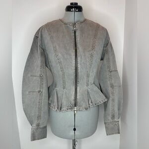 DALA
PEPLUM ZIP JEAN JACKET